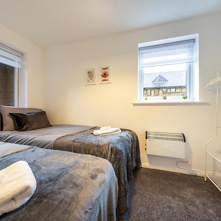 بيشوبْسْ ستورتفورد Luxury 2 Bed Apartment Stansted Airport Bishops Stortford المظهر الخارجي الصورة