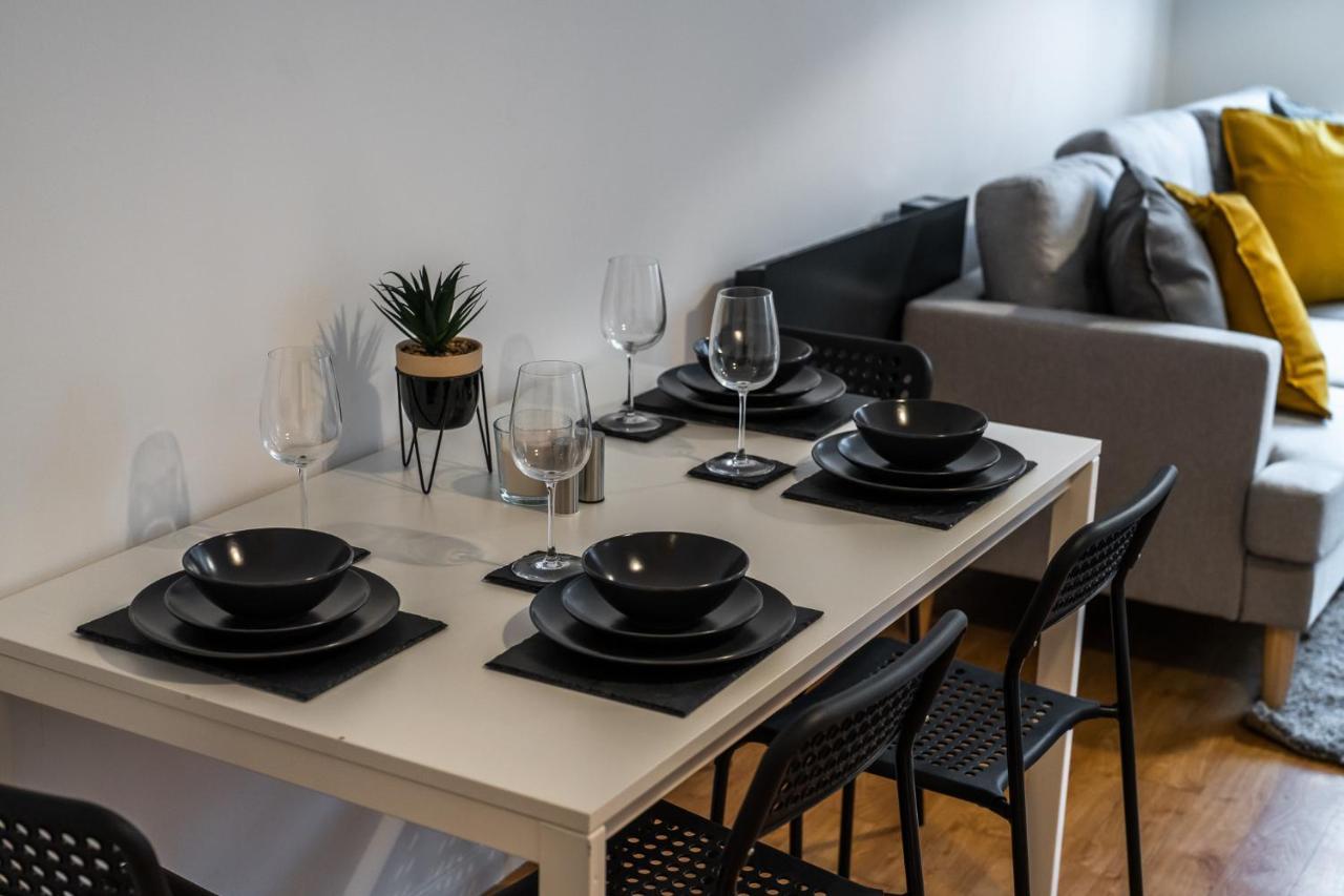 بيشوبْسْ ستورتفورد Luxury 2 Bed Apartment Stansted Airport Bishops Stortford المظهر الخارجي الصورة