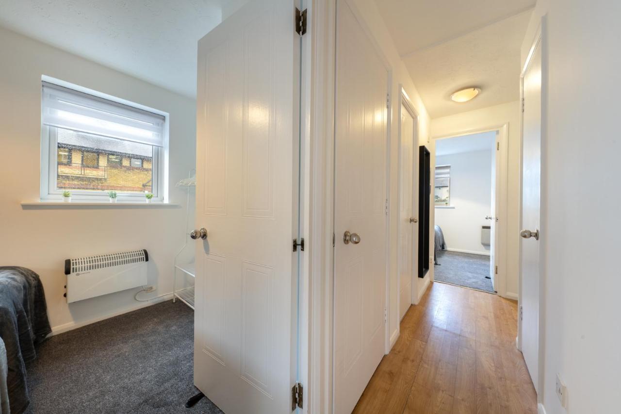 بيشوبْسْ ستورتفورد Luxury 2 Bed Apartment Stansted Airport Bishops Stortford المظهر الخارجي الصورة