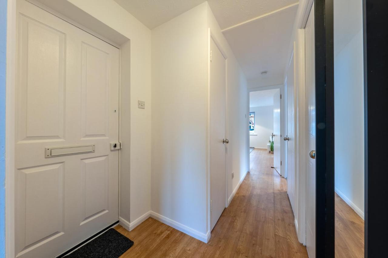 بيشوبْسْ ستورتفورد Luxury 2 Bed Apartment Stansted Airport Bishops Stortford المظهر الخارجي الصورة